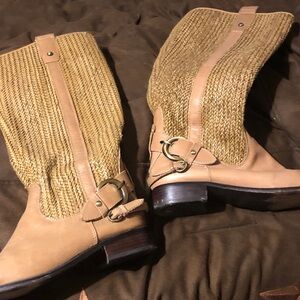 Slip on boots in size 7